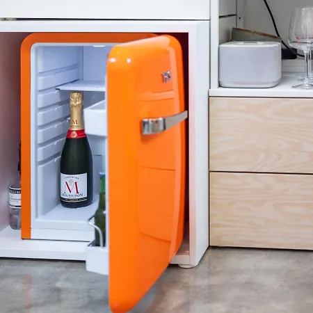 Boat - A Unique Houseboat In Πανσιόν Άμστερνταμ